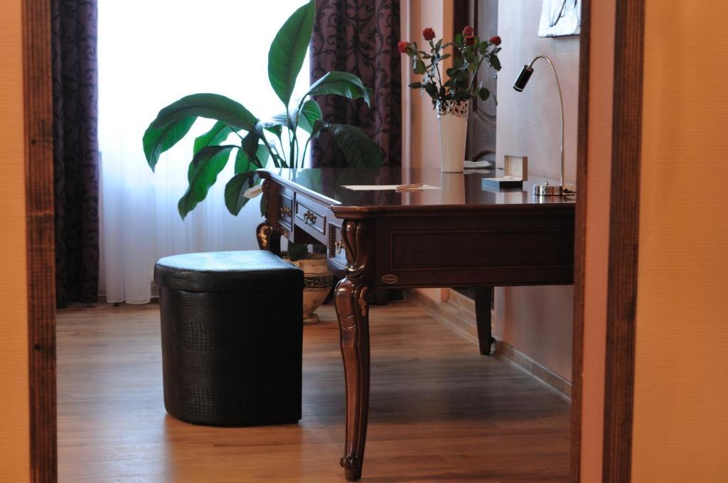 Melrose Hotel Rivne Room photo